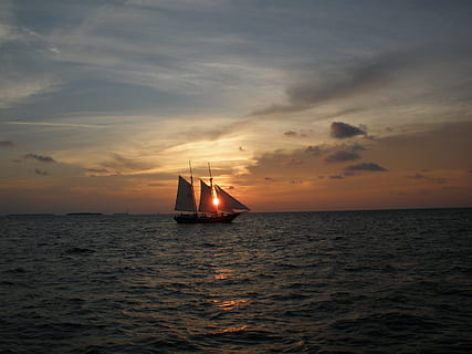 black sailboats on sea during sunset, Key West Florida, Schooner HD wallpaper