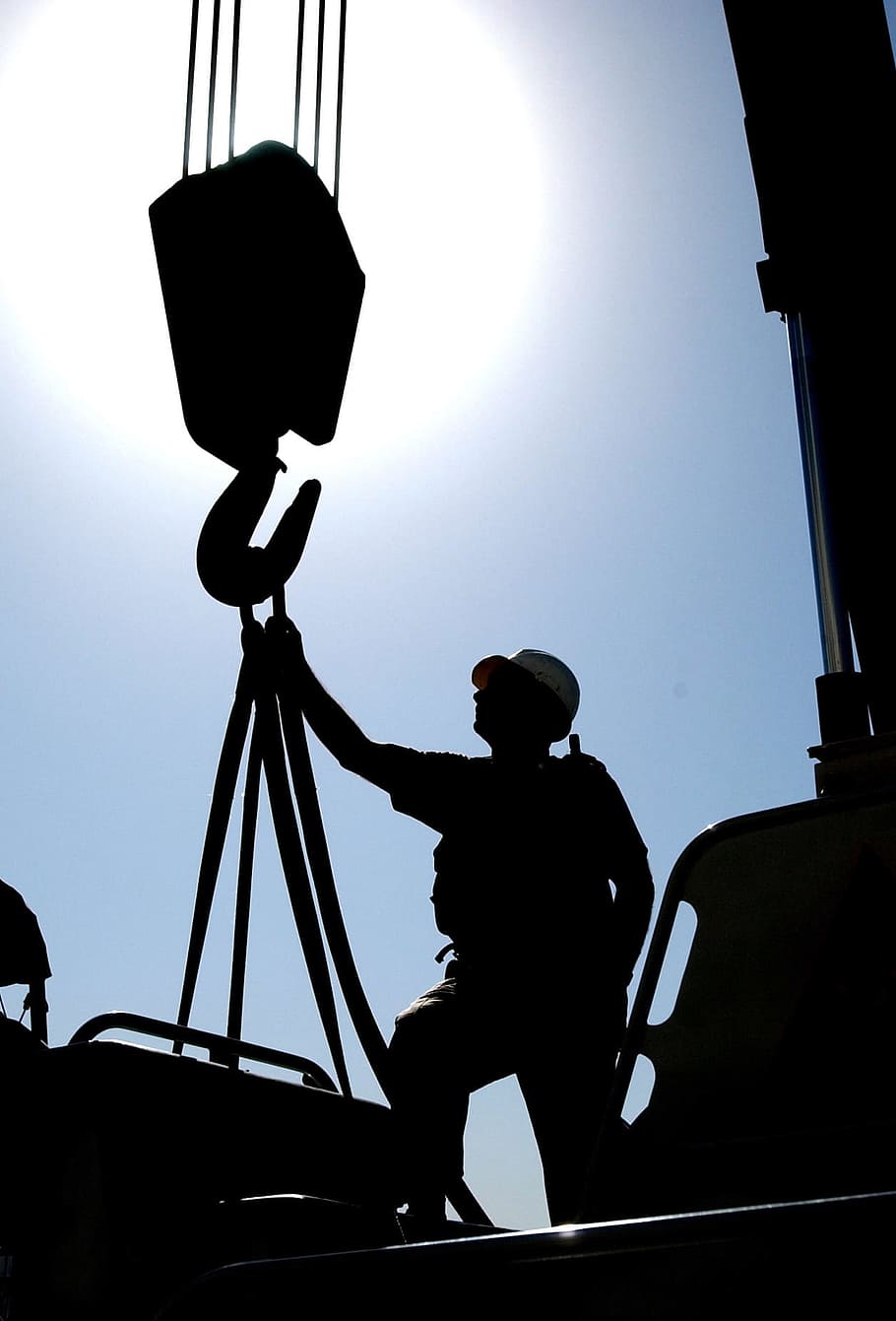 silhouette of man standing near crane hook, Kuwait, Nature HD wallpaper