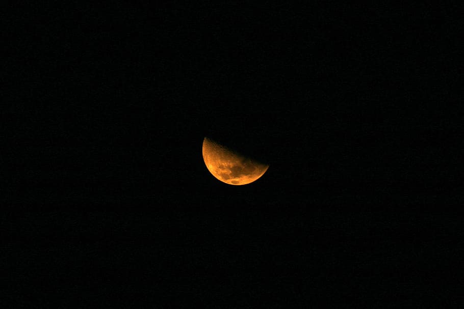 crescent moon, half-moon digital wallpaper, low-angle, photo HD wallpaper