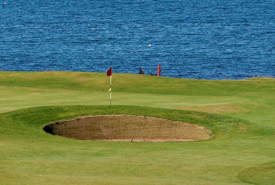 big hole beside ocean during daytime, golf course, sport, green, HD wallpaper