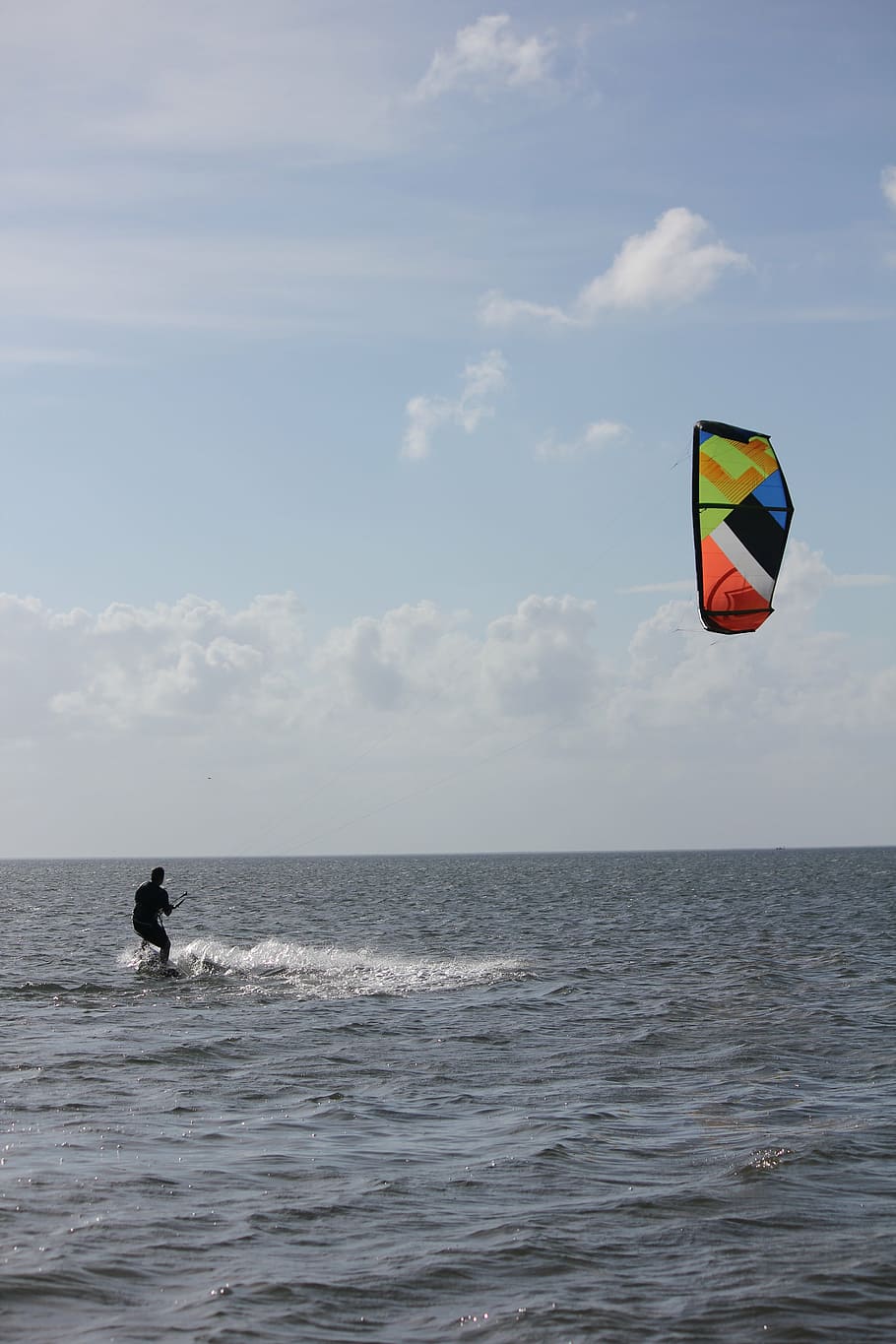 kitesurf, wind, sea, water, sky, adventure, waterfront, horizon over water HD wallpaper