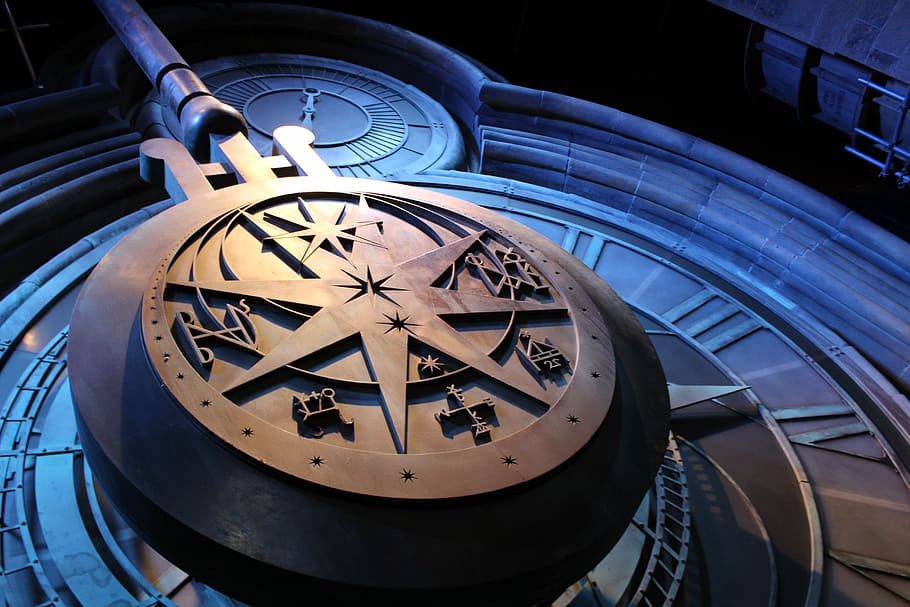 photo of brown clock, harry, potter, time, tick, tock, movie HD wallpaper