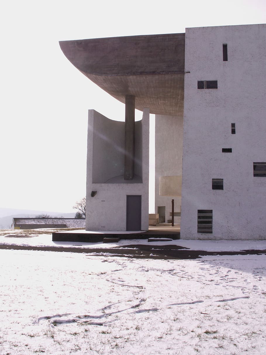 Dots grijs op creme 31001 wallcovering Le Corbusier Arte