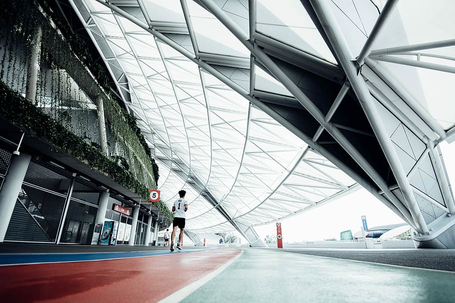 person running on field during daytime, person running on track during daytime HD wallpaper