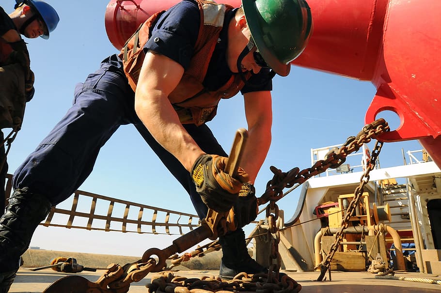 man holding hand tool near chain, working, workers, construction, HD wallpaper