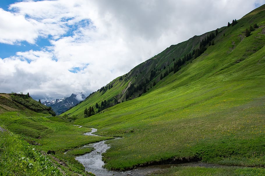 landscape photography of mountains under white clouds, stream HD wallpaper