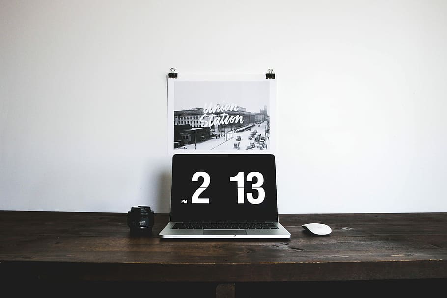 white and black analog clock at 2:13, black and gray laptop computer HD wallpaper