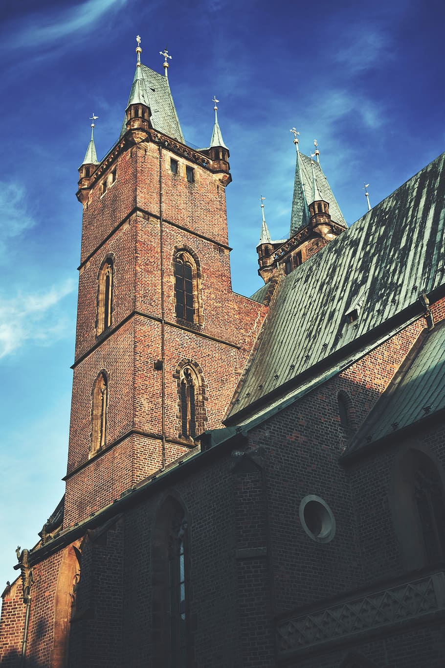 brown and green concrete bricks building, architecture, tower HD wallpaper