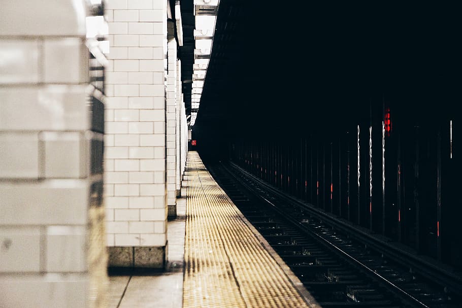 photo of a train rail, architecture, infrastructure, trail HD wallpaper