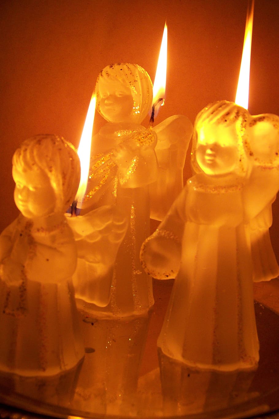 candles, angel, candlestick, light, flame, burning, fire, glowing HD wallpaper