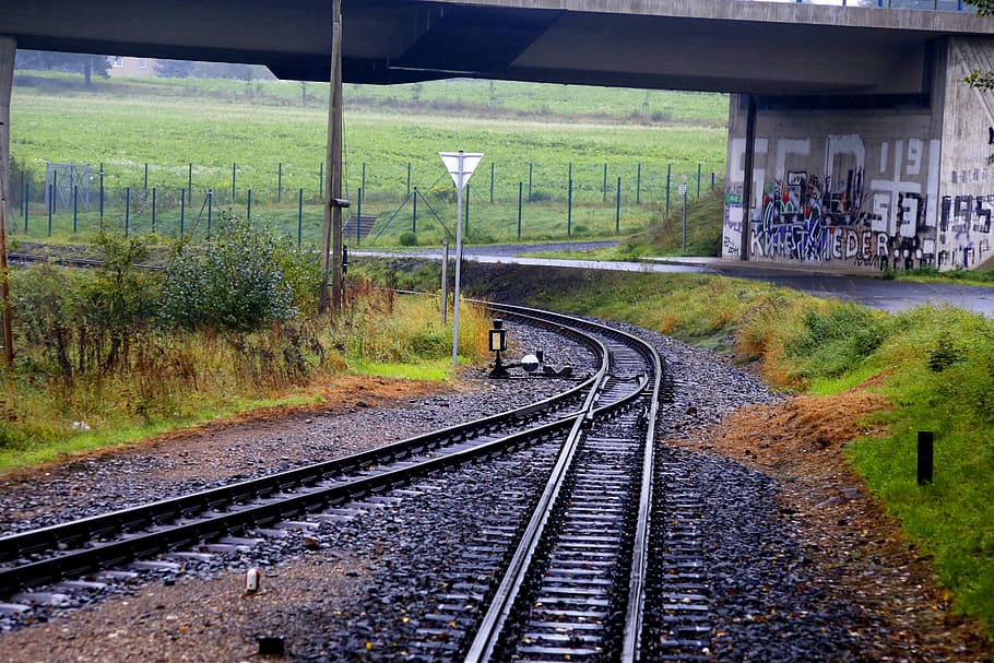 empty railway, the intersection, dresden, train crossroad, narrow railway HD wallpaper