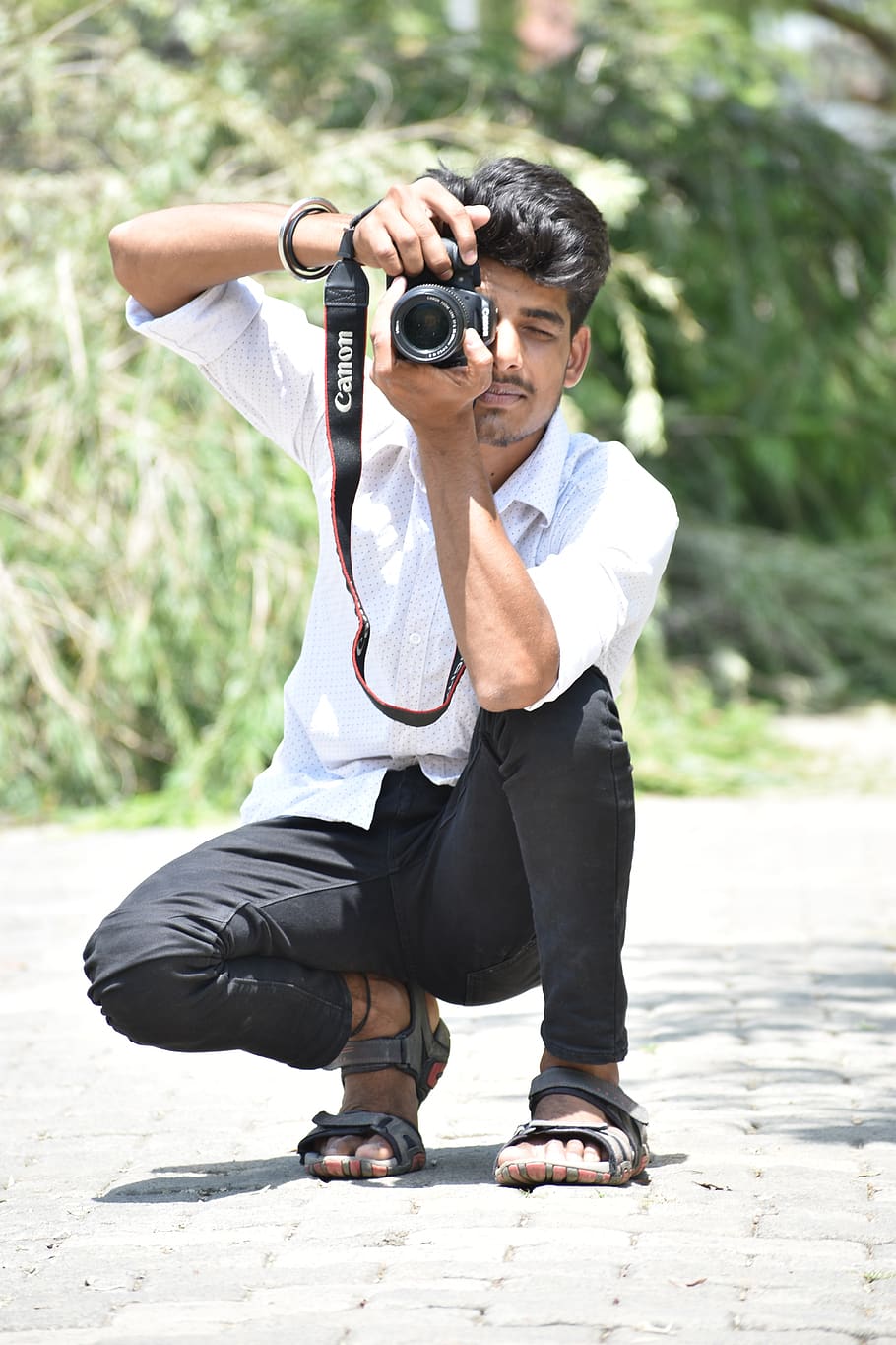 Young boy with dslr hi-res stock photography and images - Page 3 - Alamy