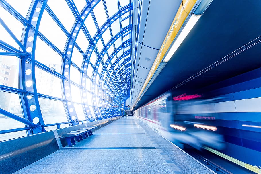time-laps photography of blue and white train, timelapsed of train on station HD wallpaper
