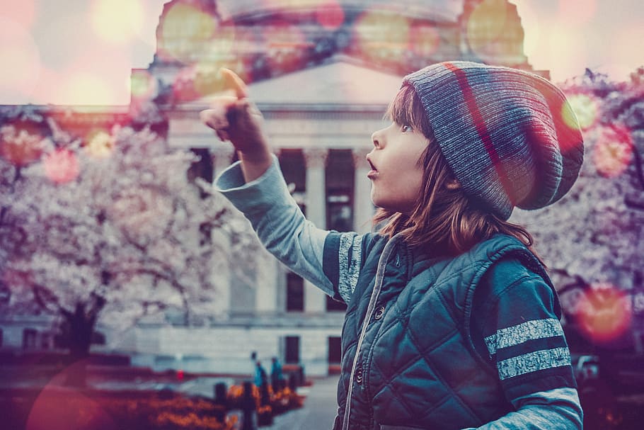 boy, child, kid, cute, young, happy, building, glare, flare HD wallpaper