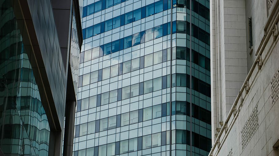 view of white building, architecture speaker oh high-rise building HD wallpaper