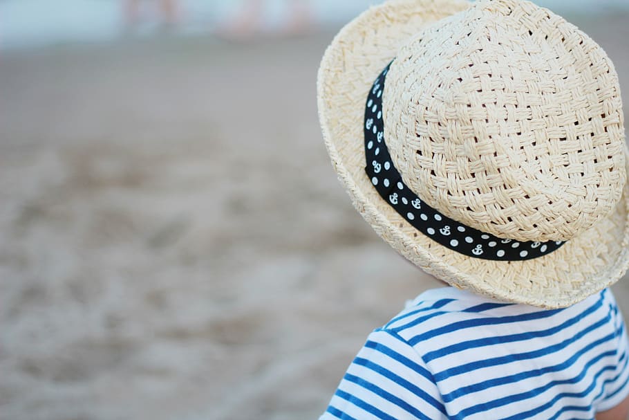 child in brown straw hat, beach, kids, happy, hotel, childlike, HD wallpaper