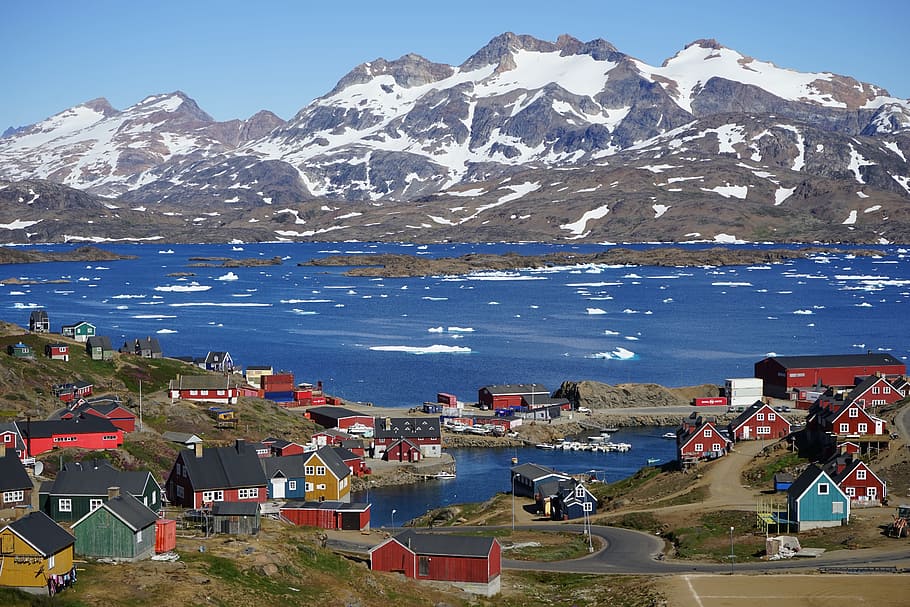 assorted-color house lot during daytime, Tasiilaq, Greenland, HD wallpaper