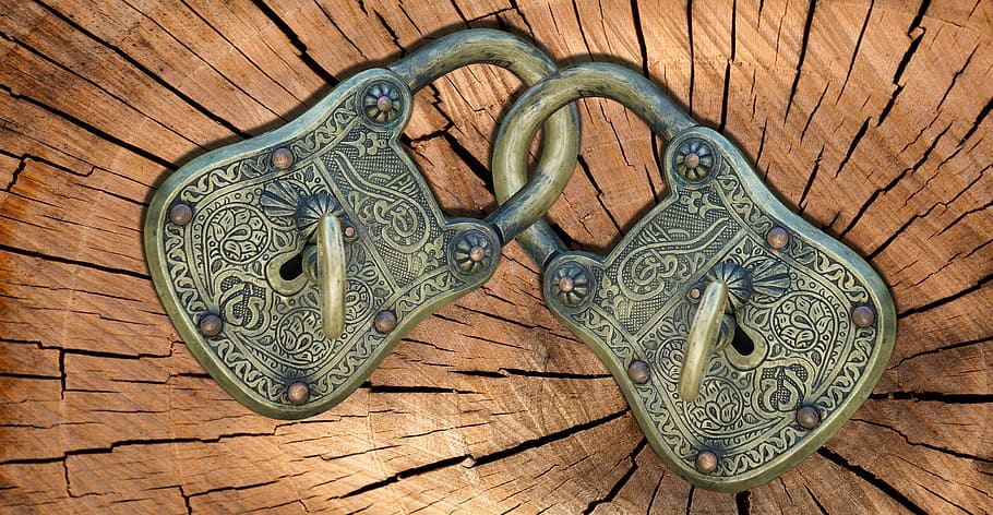 padlock, castle, old, shiny, protect, love castle, u-lock, elder HD wallpaper