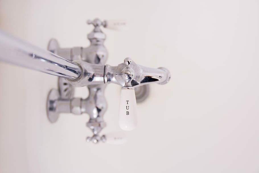 focus photo of silver stainless steel faucet, tilt-shift photography of faucet HD wallpaper