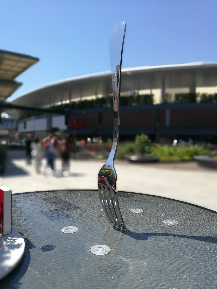 fork, food, sky, water, mall, restaurant, incidental people HD wallpaper