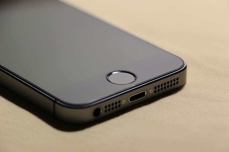 space gray iPhone 5s, apple, phone static photos, technology, HD wallpaper