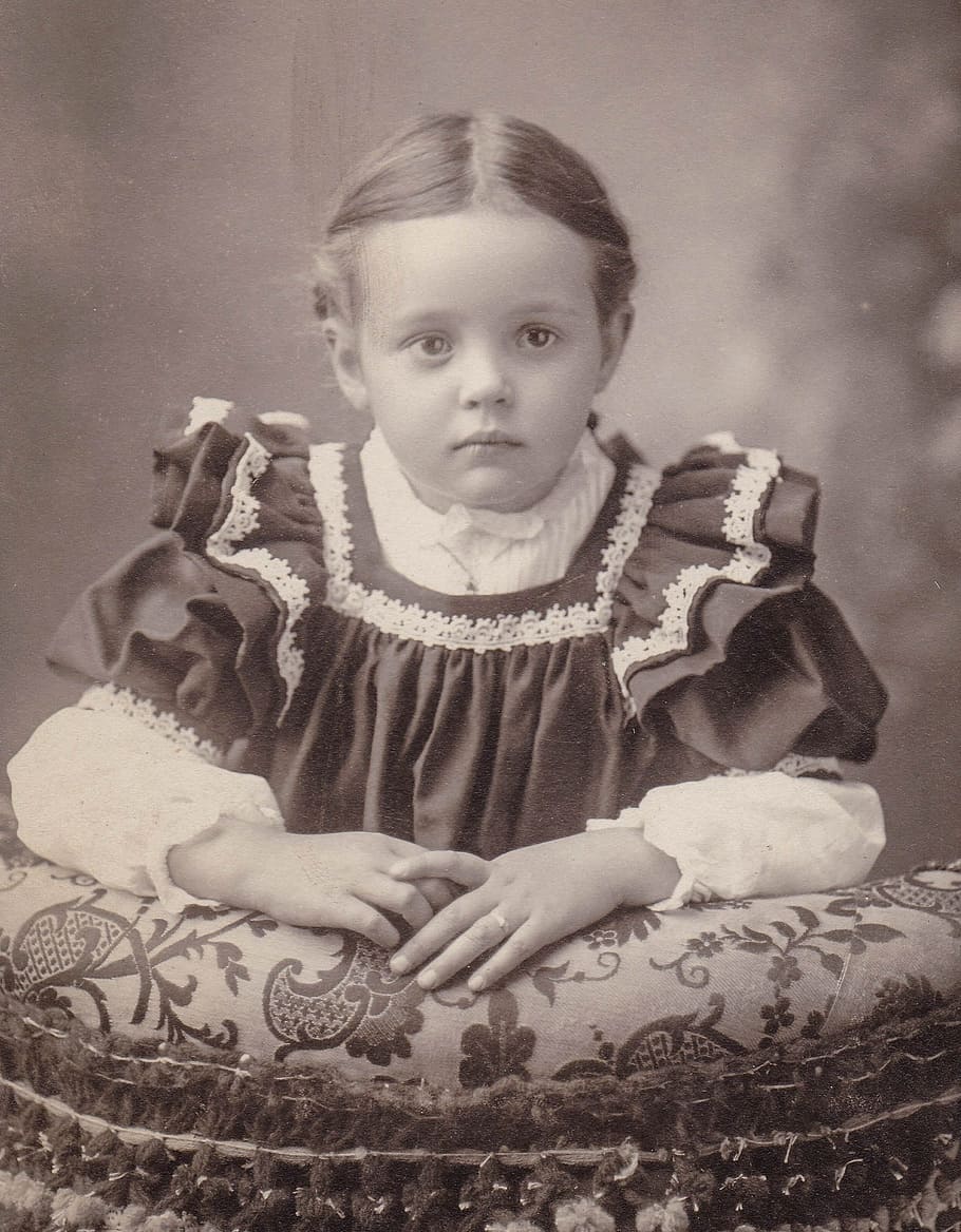 grayscale photo of girl wearing dress, little girl, vintage, kid