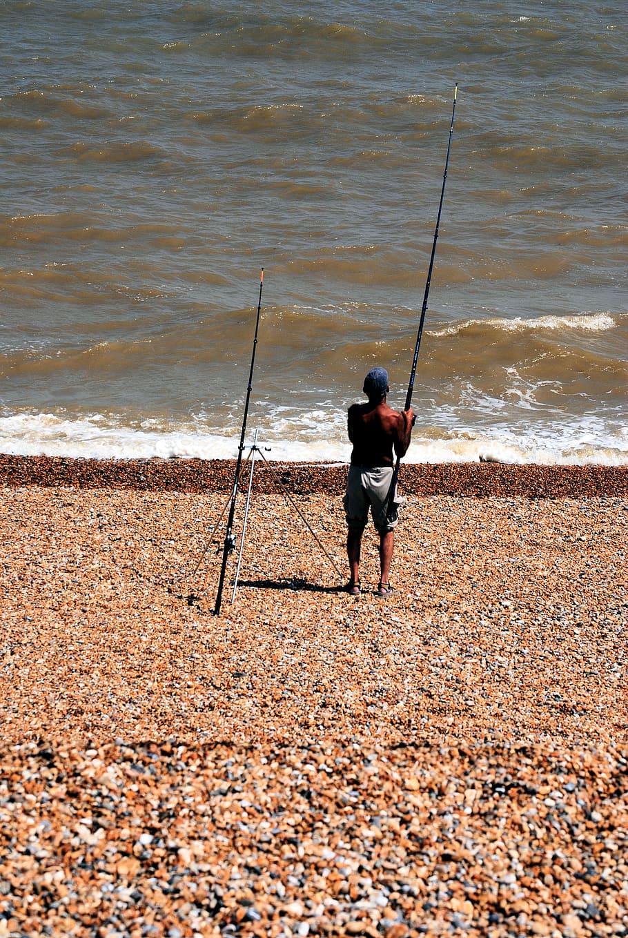 fisherman, ocean, beach, waves, real people, water, leisure activity HD wallpaper