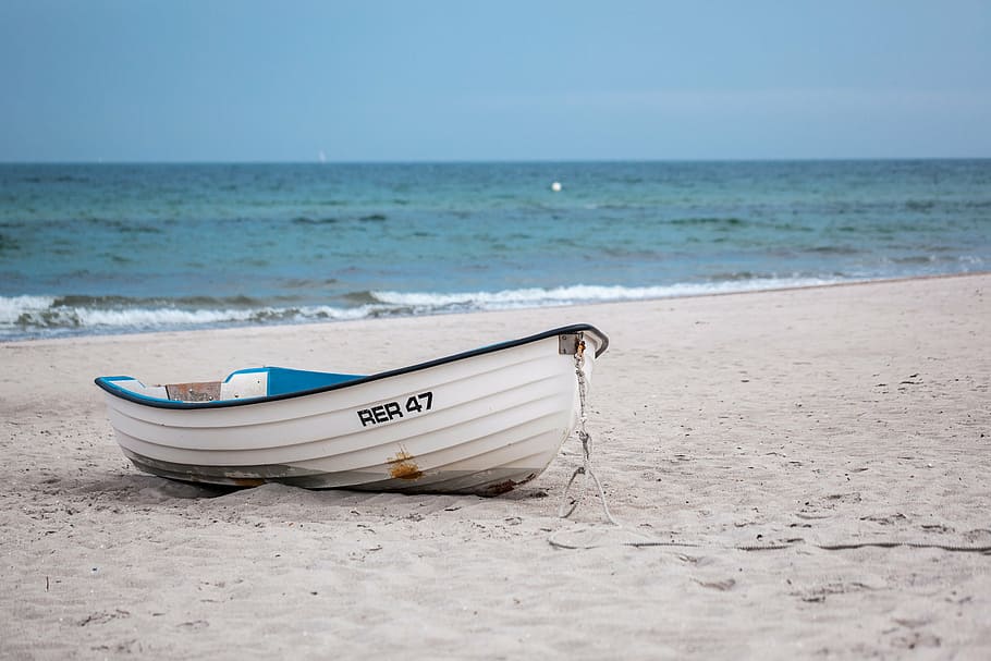 white canoe in beach, boot, summer, holiday, sky, ground, nature HD wallpaper