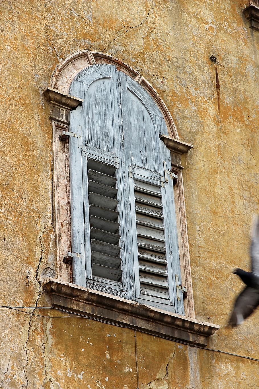 window, old, old window, facade, historically, weathered, wood HD wallpaper