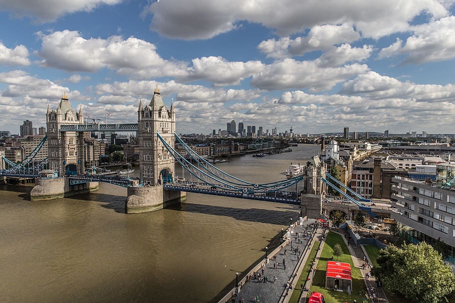 This cityscape shot of London was taken from the top of City Hall using a Canon 6D DSLR, HD wallpaper