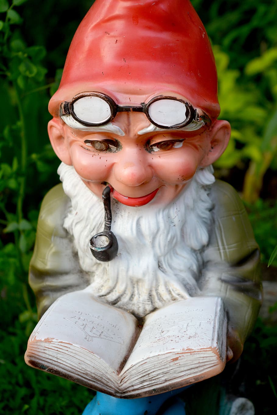 Dwarf, Reading, Pipa, Glasses, dirty, supplies, gnome, plastic HD wallpaper