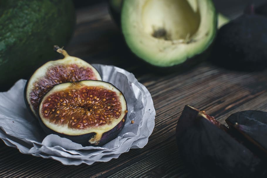 Fresh figs and avocado, close up, fruit, wood, food, freshness, HD wallpaper