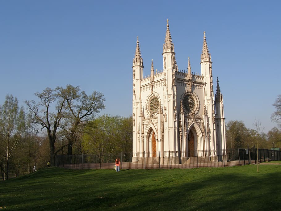 spring, tree, green, park, sky, walkway, church, architecture HD wallpaper