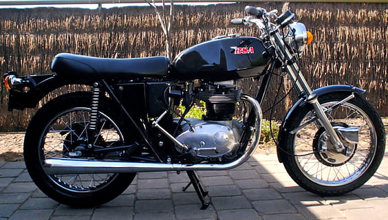 black standard motorcycle parking near brown wall, bsa, thunderbolt HD wallpaper