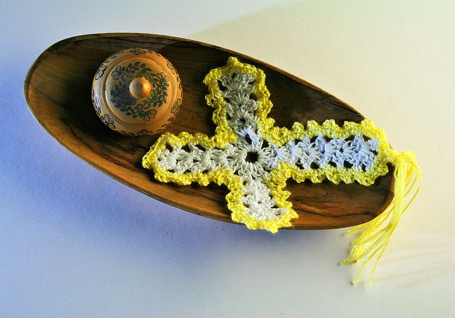 Cross, Bookmark, Crochet, handwork, white, yellow, wood, studio shot HD wallpaper