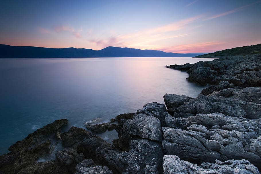 rocky shore during daytime, sea, ocean, water, wave, nature HD wallpaper