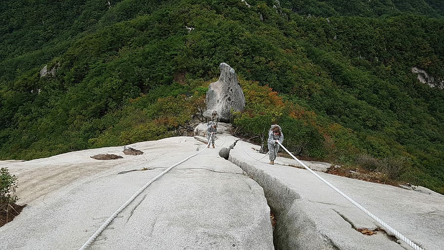 Coming Down is the Hardest Part, person climbing on cliff, rock HD wallpaper