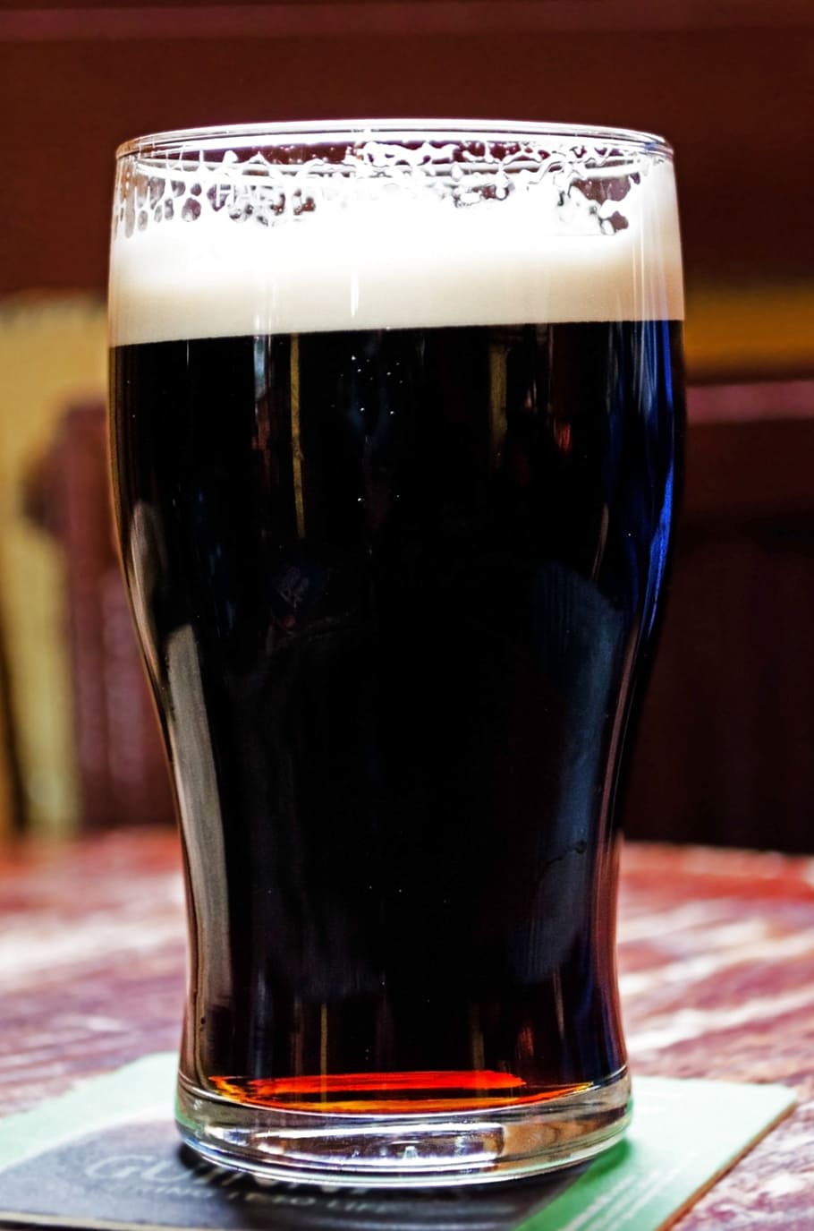 closeup photo of drinking glass with liquid, beer, dark, bar HD wallpaper