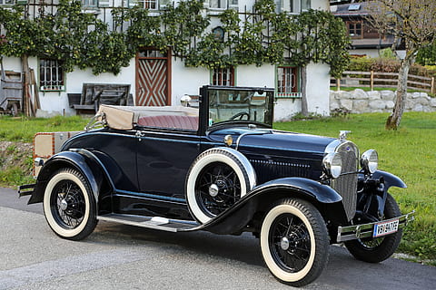 vintage black car parked near white house, Ford, Oldtimer, Spotlight HD wallpaper