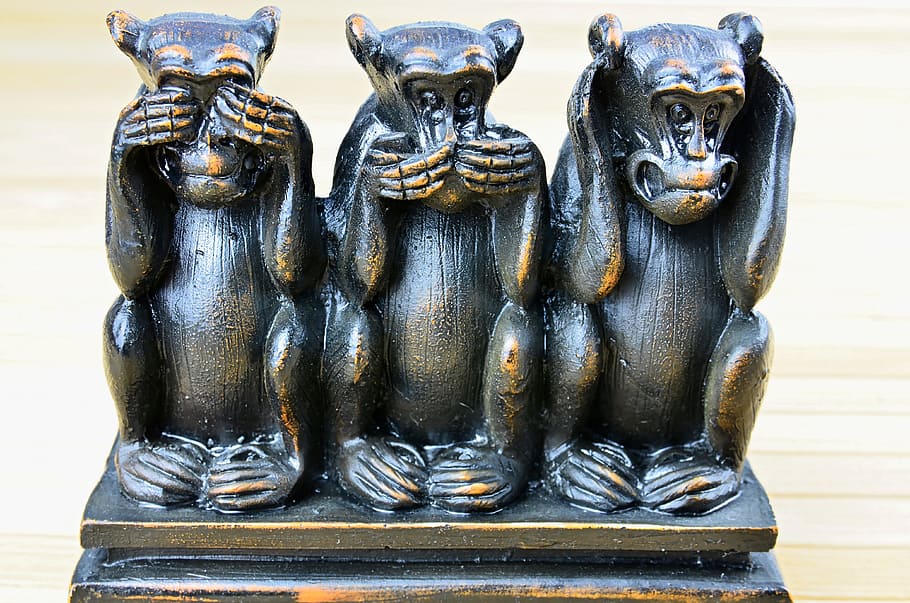 Three Wise Monkeys figurine, three monkeys, ancient icon, i do not see evil