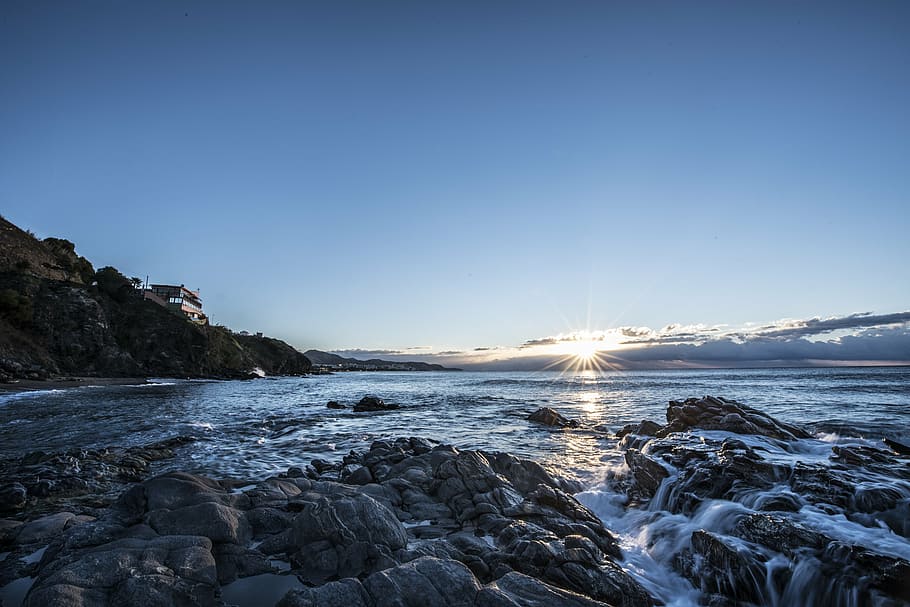 body of water during daytime, dawn, beach, guilche, nerja, malaga HD wallpaper