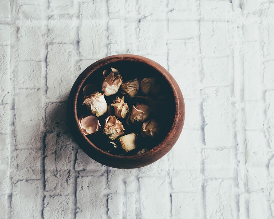 round brown wooden bowl on white brick, white flowers on brown pot HD wallpaper