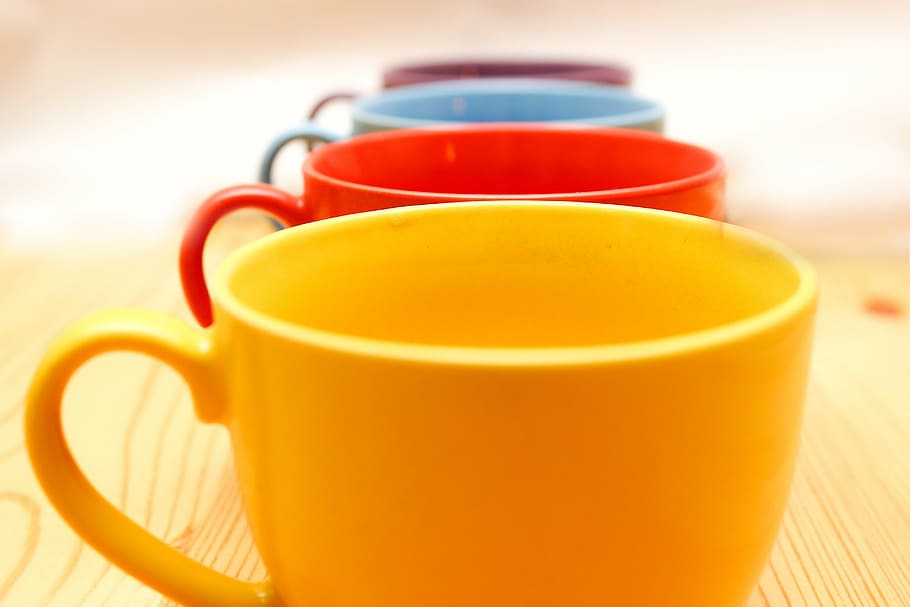 cup, glass, color, table, wood, wooden table, red, yellow, blue, HD wallpaper