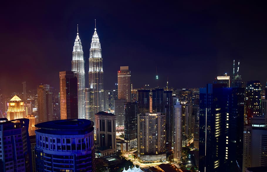 Kuala Lumpur at night, Petronas Tower, Kuala Lumpur Malaysia HD wallpaper