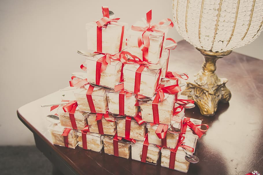 candy, marriage, table, indoors, red, still life, close-up HD wallpaper