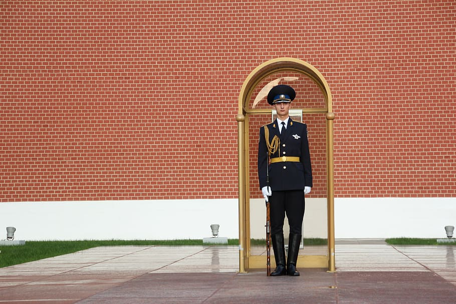 security guard, post, kremlin, officer, sentry, uniform, full length, HD wallpaper
