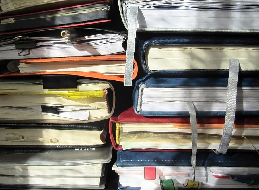 photo of pile of books, albums, lessons, knowledge, business HD wallpaper