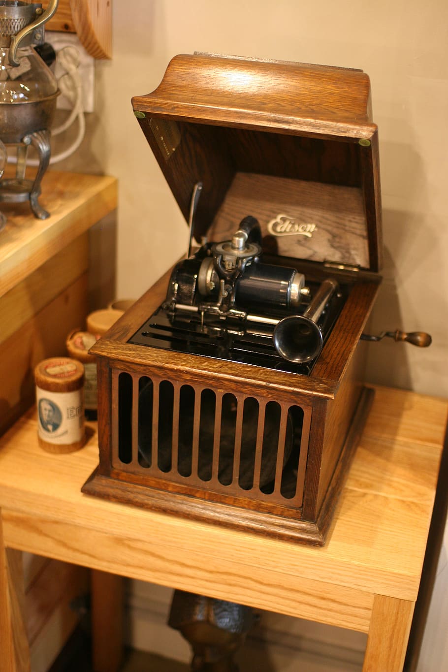 antique, props, old, wood - material, music, indoors, retro styled HD wallpaper