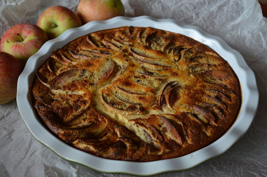 four red apples, apple pie, cake, food, dessert, pastry, baked HD wallpaper
