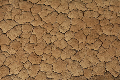 photo of brown soil, sand, desert, stone, pebble, wind, traces HD wallpaper